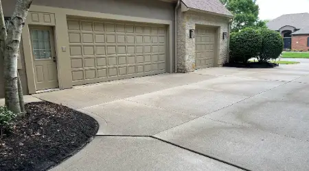 Concrete Driveway Cleaning and Sealing